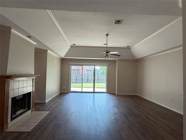 9203 S 73rd East Avenue, Tulsa, OK 74133