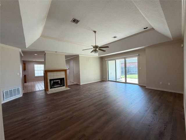 9203 S 73rd East Avenue, Tulsa, OK 74133