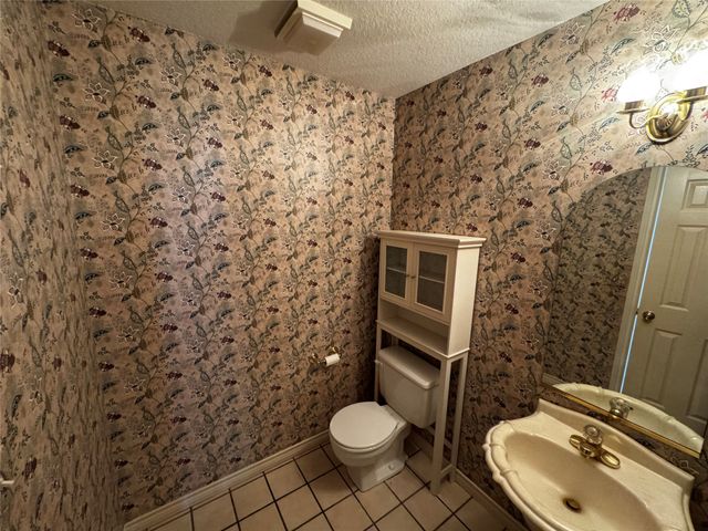 9203 S 73rd East Avenue, Tulsa, OK 74133
