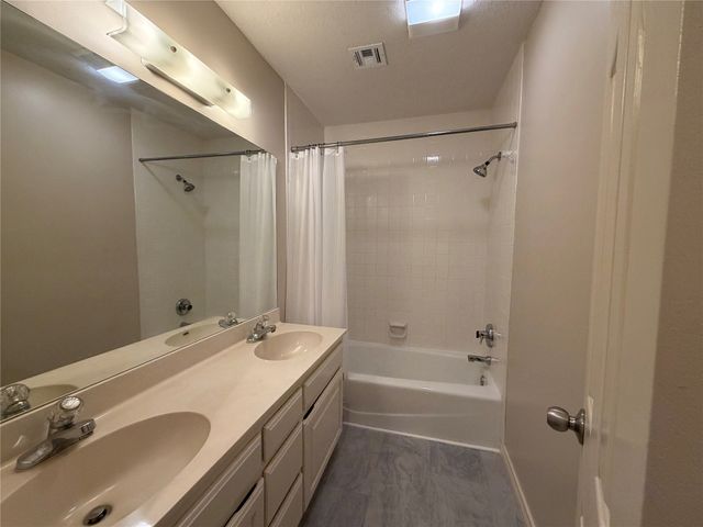 9203 S 73rd East Avenue, Tulsa, OK 74133