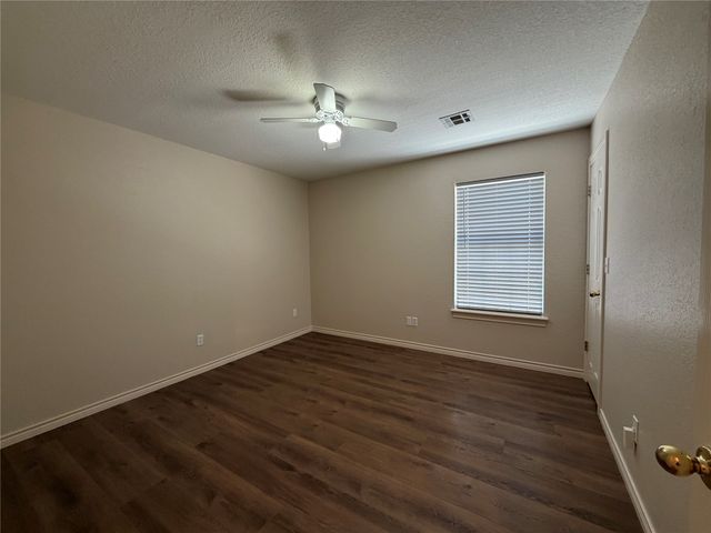 9203 S 73rd East Avenue, Tulsa, OK 74133