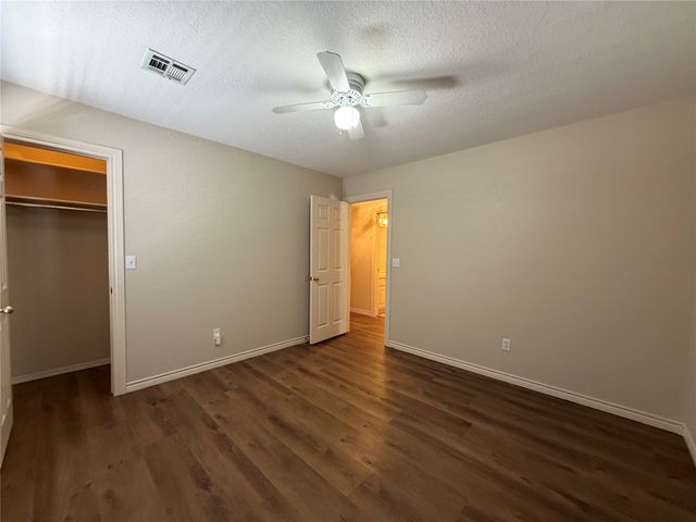 9203 S 73rd East Avenue, Tulsa, OK 74133