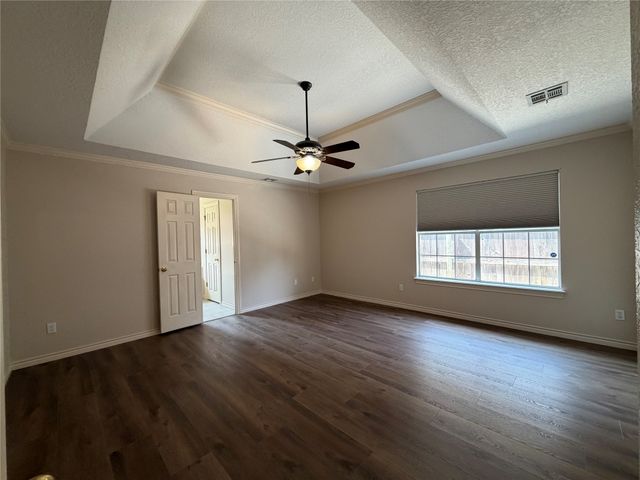 9203 S 73rd East Avenue, Tulsa, OK 74133