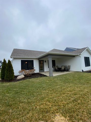 13635 Copper Strike Pass, Fort Wayne, IN 46845