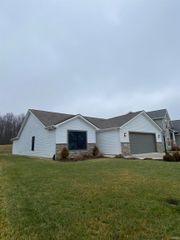 13635 Copper Strike Pass, Fort Wayne, IN 46845