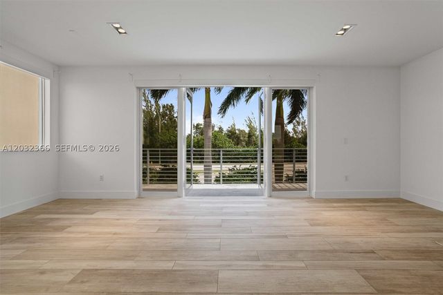 10296 NW 74th Terrace, Doral, FL 33178