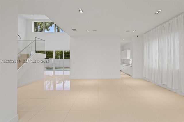 10296 NW 74th Terrace, Doral, FL 33178