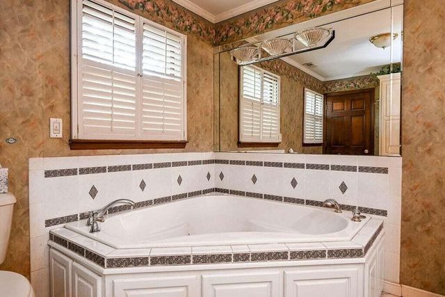 121 Co Rd 892, Etowah, TN 37331