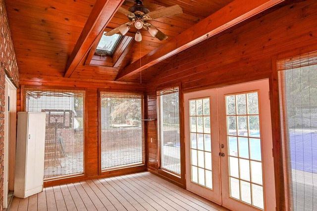 121 Co Rd 892, Etowah, TN 37331