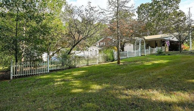 121 Co Rd 892, Etowah, TN 37331