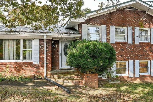 121 Co Rd 892, Etowah, TN 37331