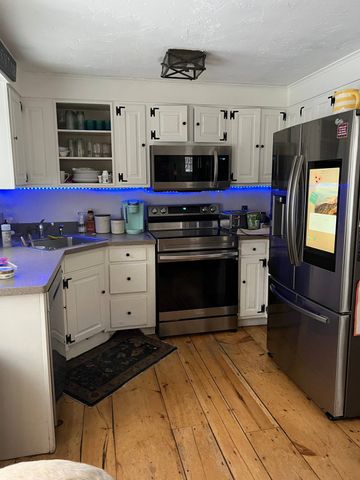 11 Cardinal Rd, Sandwich, MA 02563