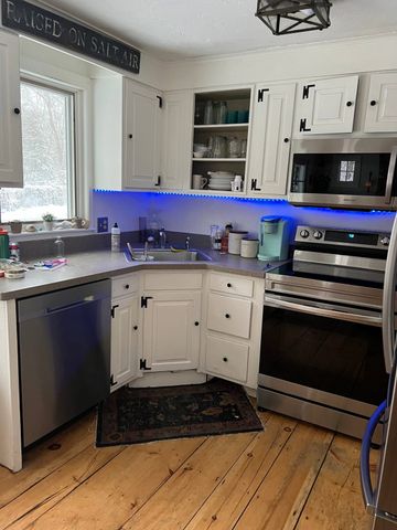 11 Cardinal Rd, Sandwich, MA 02563