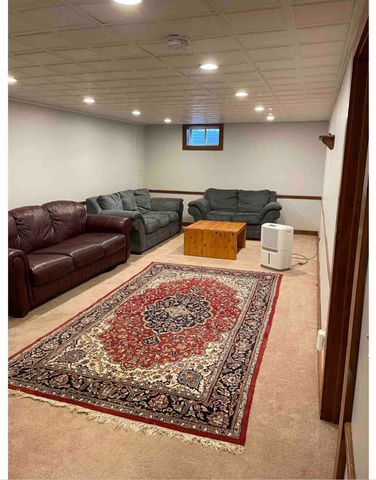 11 Cardinal Rd, Sandwich, MA 02563