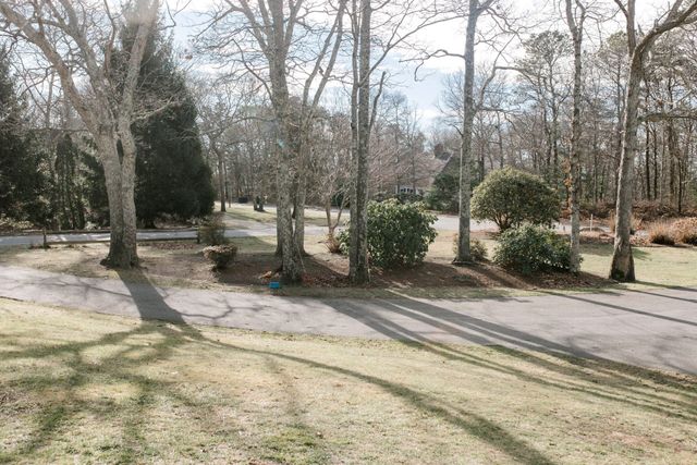 11 Cardinal Rd, Sandwich, MA 02563