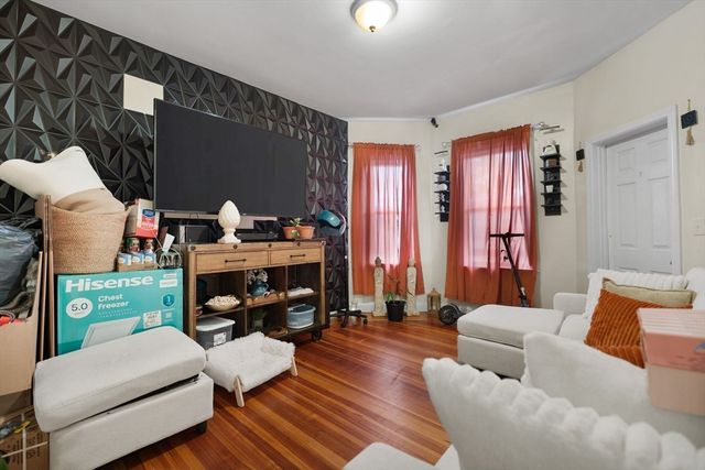 29 Havelock Street, Boston, MA 02124