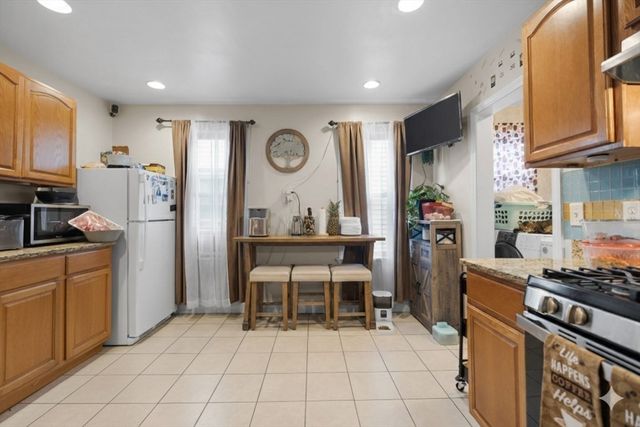 29 Havelock Street, Boston, MA 02124