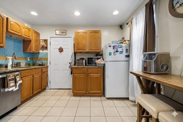 29 Havelock Street, Boston, MA 02124