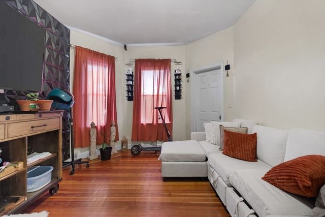 29 Havelock Street, Boston, MA 02124