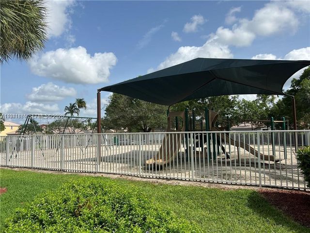 1820 Salerno Cir, Weston, FL 33327