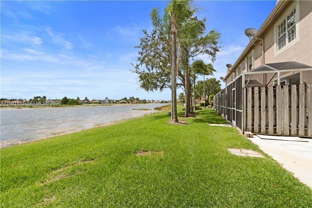 1820 Salerno Cir, Weston, FL 33327