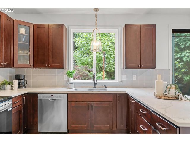 1944 Sw 20TH Ct, Gresham, OR 97080