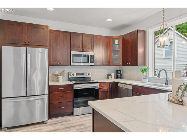 1944 Sw 20TH Ct, Gresham, OR 97080