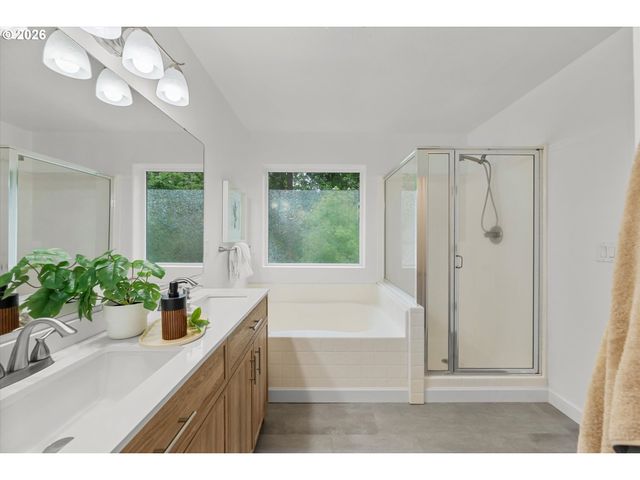 1944 Sw 20TH Ct, Gresham, OR 97080