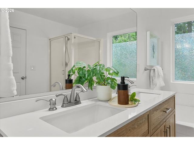 1944 Sw 20TH Ct, Gresham, OR 97080