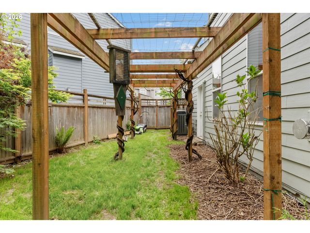 1944 Sw 20TH Ct, Gresham, OR 97080