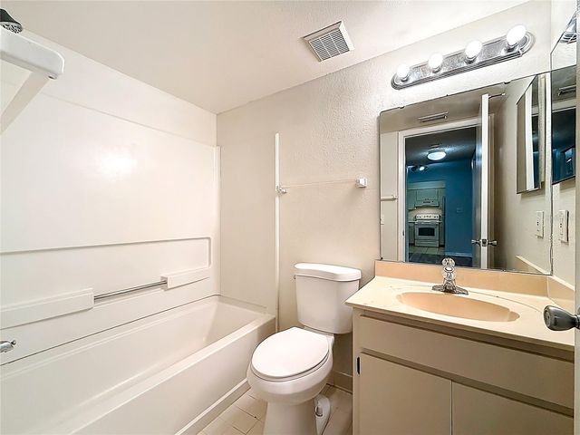 2690 CORAL LANDINGS BOULEVARD 516, Palm Harbor, FL 34684