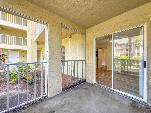 2690 CORAL LANDINGS BOULEVARD 516, Palm Harbor, FL 34684