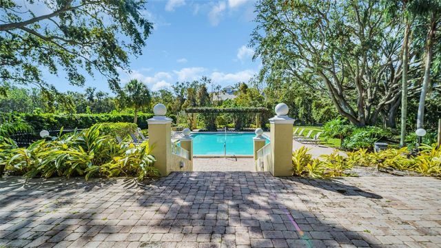 2690 CORAL LANDINGS BOULEVARD 516, Palm Harbor, FL 34684