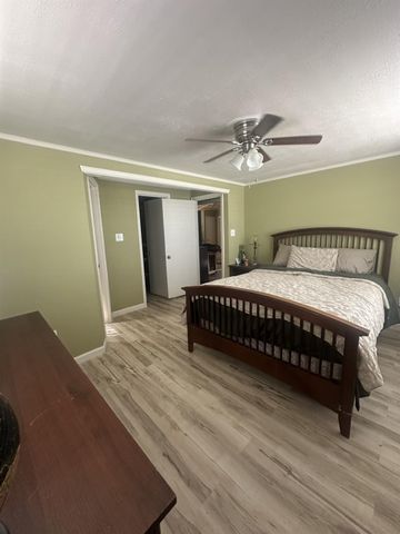 16717 Captain Hook, Jamaica Beach, TX 77554