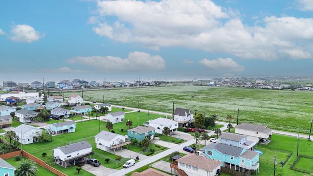 16717 Captain Hook, Jamaica Beach, TX 77554