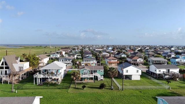 16717 Captain Hook, Jamaica Beach, TX 77554