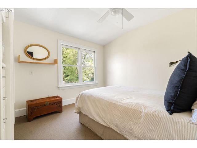 1941 Sw CANBY St, Portland, OR 97219