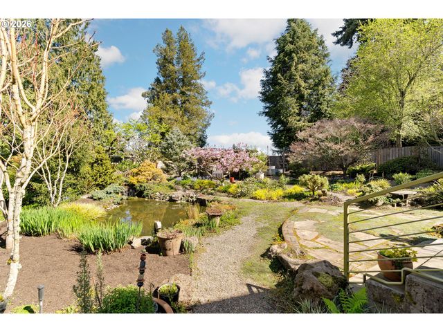 1941 Sw CANBY St, Portland, OR 97219