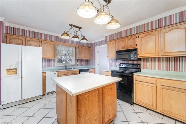 207 N Rotary Drive A, High Point, NC 27262