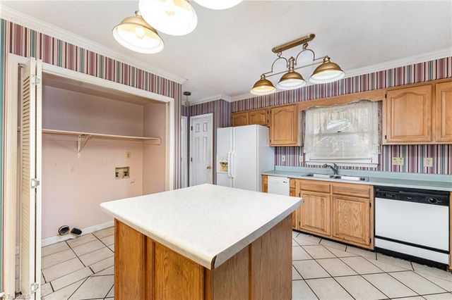 207 N Rotary Drive A, High Point, NC 27262