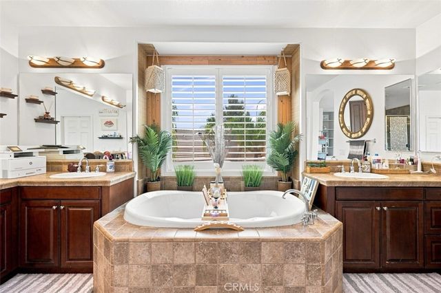 25018 Cinnabar Court, Wildomar, CA 92595