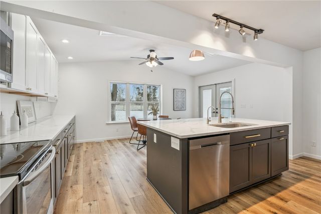 2407 SW Teresa Drive, Cedar Rapids, IA 52404