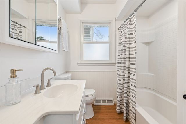 2407 SW Teresa Drive, Cedar Rapids, IA 52404