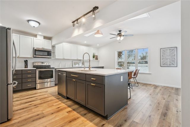 2407 SW Teresa Drive, Cedar Rapids, IA 52404