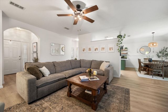 1221 Highcrest Drive, Burleson, TX 76028