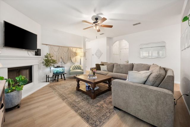 1221 Highcrest Drive, Burleson, TX 76028