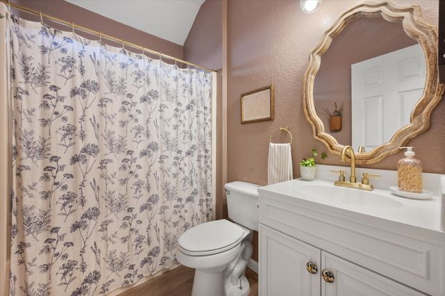 1221 Highcrest Drive, Burleson, TX 76028