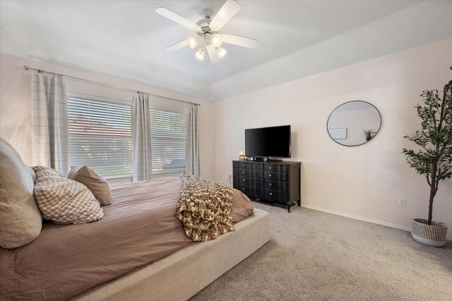 1221 Highcrest Drive, Burleson, TX 76028