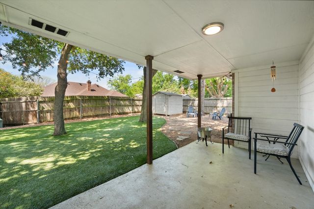 1221 Highcrest Drive, Burleson, TX 76028