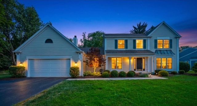 725 Pimlico Parkway, Sleepy Hollow, IL 60118